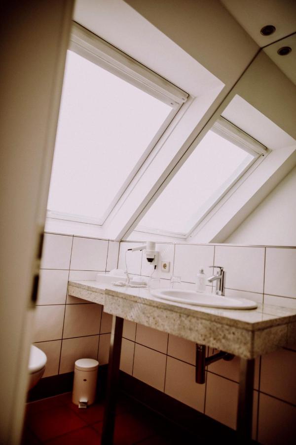 Romantik Hotel Schmiedegasthaus Gehrke Bad Nenndorf Bagian luar foto