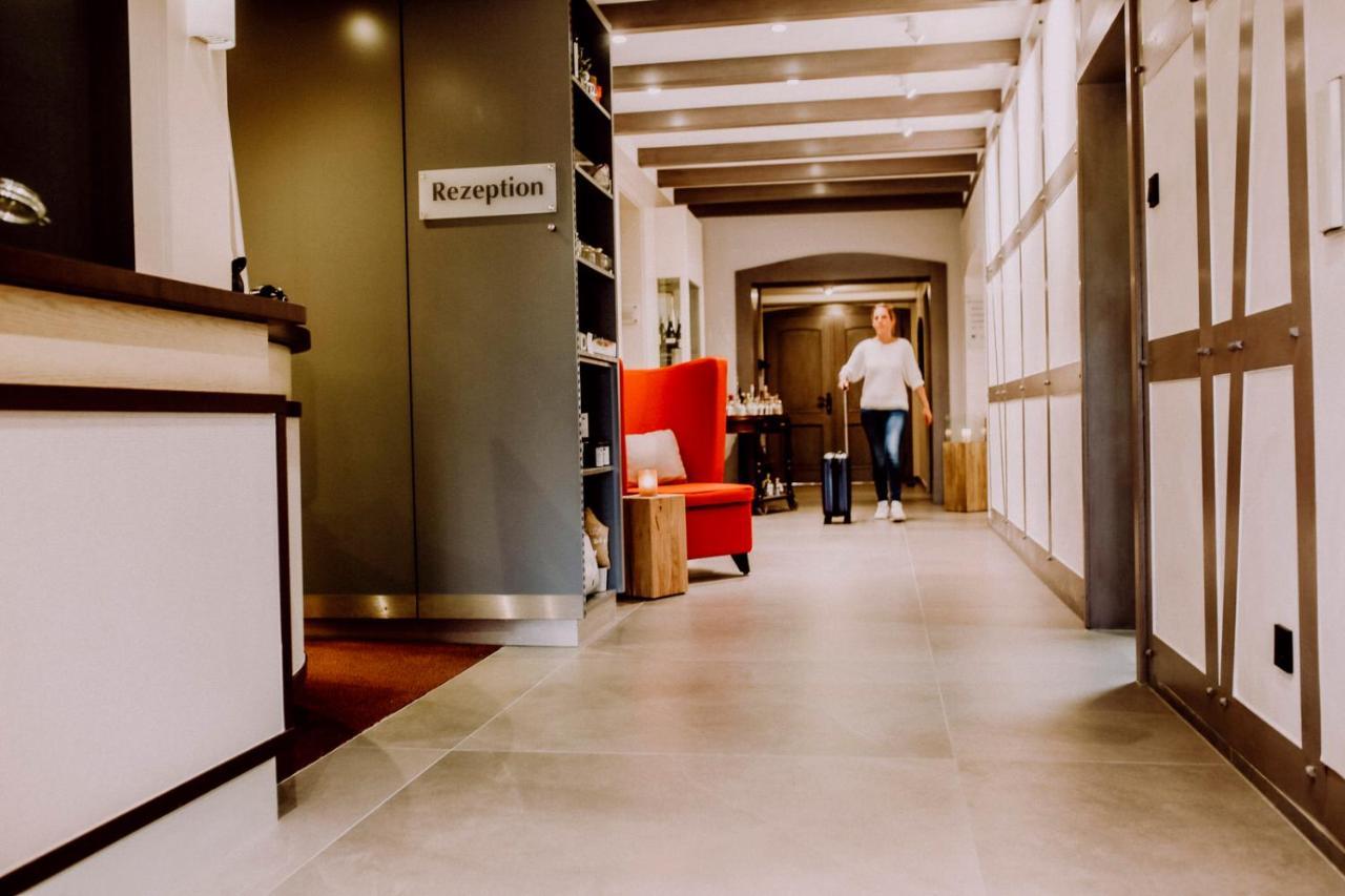 Romantik Hotel Schmiedegasthaus Gehrke Bad Nenndorf Bagian luar foto