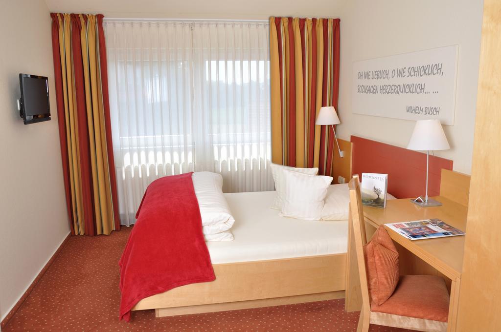 Romantik Hotel Schmiedegasthaus Gehrke Bad Nenndorf Bagian luar foto